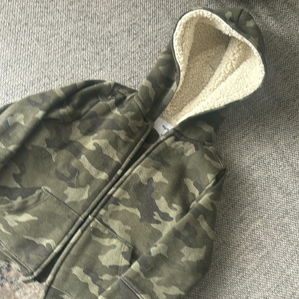 Old navy camo hoodie